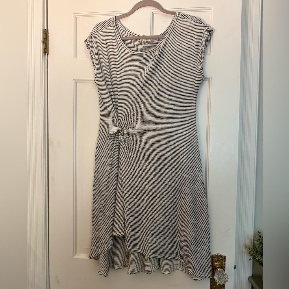 Max Studio Black and White Stripe cap sleeve Women's Dress